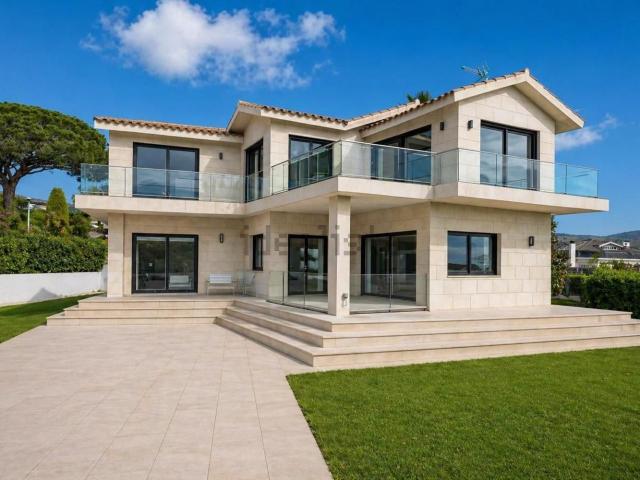 Chalet, Alella