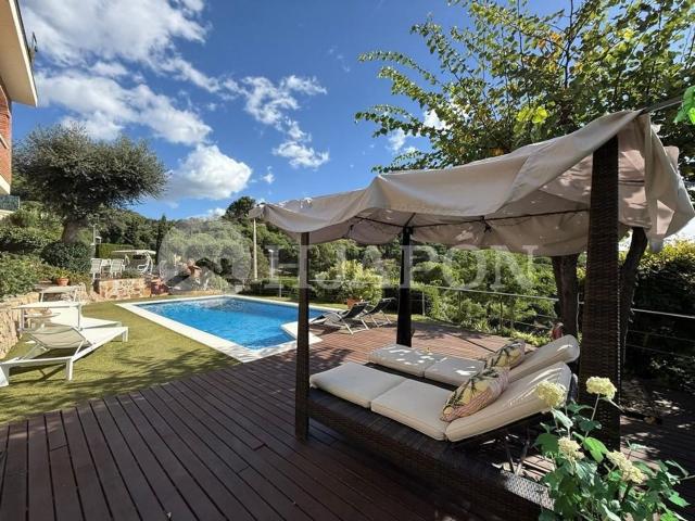Chalet, Alella