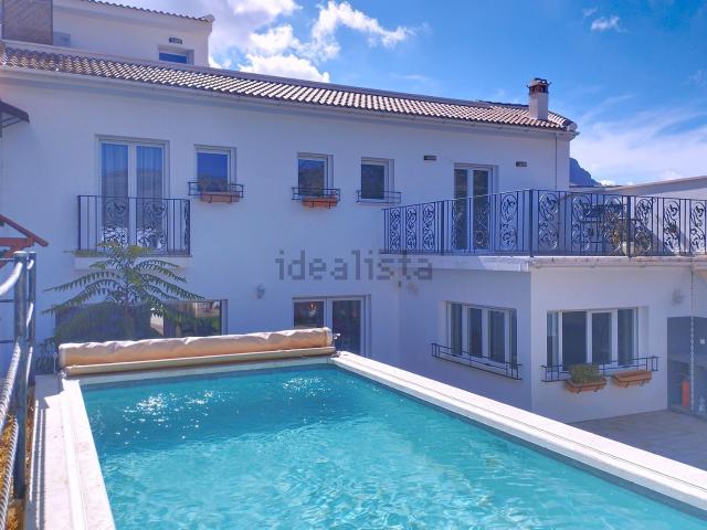 Chalet, Alfarnatejo