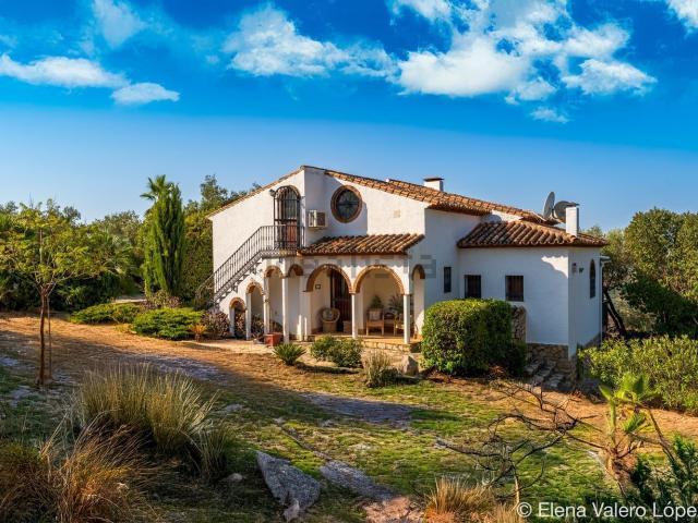 Chalet, Alfarnatejo