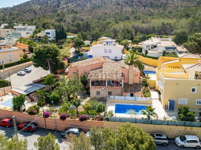 Chalet, Alfaz del Pi