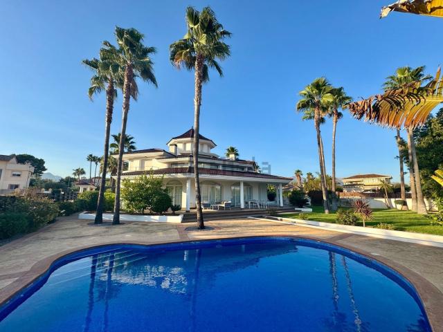 Chalet, Alfaz del Pi