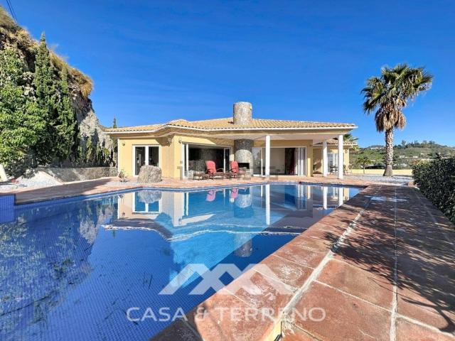 Chalet, Algarrobo