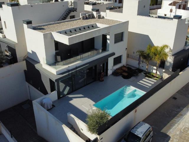 Chalet, Algorfa
