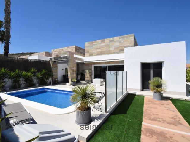 Chalet, Algorfa