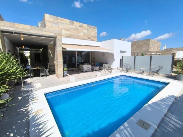 Chalet, Algorfa