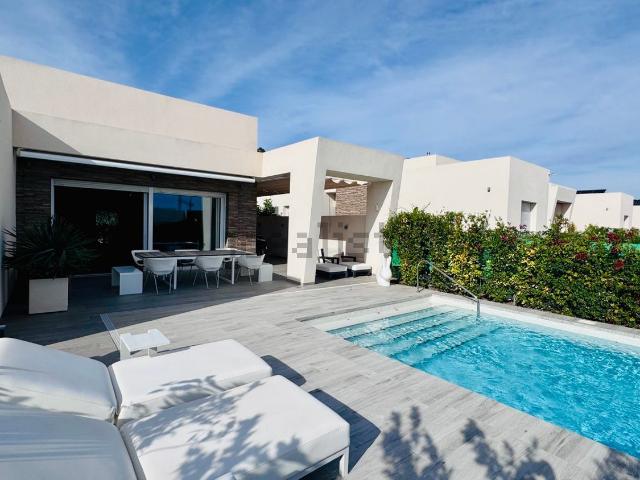 Chalet, Algorfa