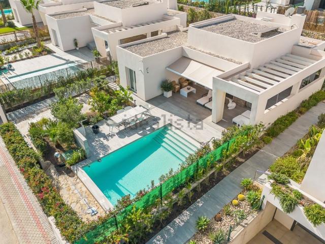 Chalet, Algorfa
