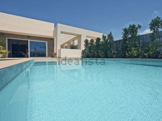 Chalet, Algorfa