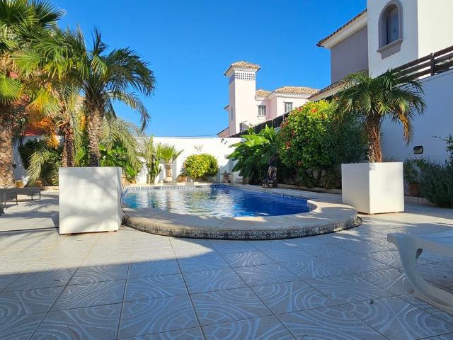 Chalet, Algorfa