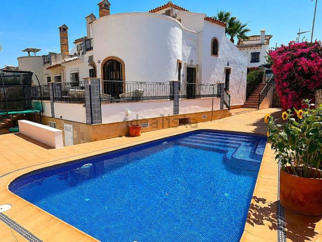 Chalet, Algorfa