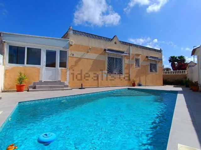 Chalet, Algorfa