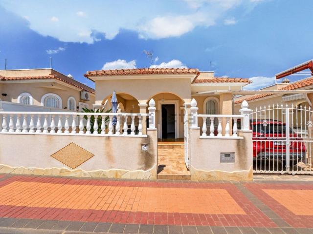 Chalet, Algorfa