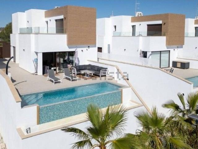 Chalet, Algorfa