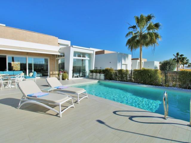 Chalet, Algorfa