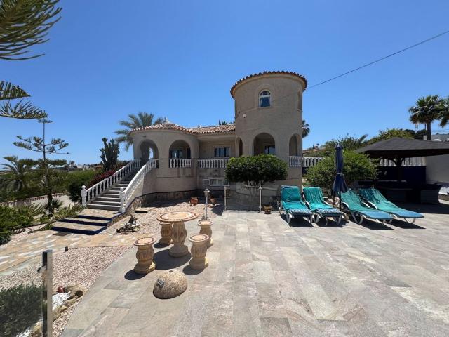 Chalet, Algorfa