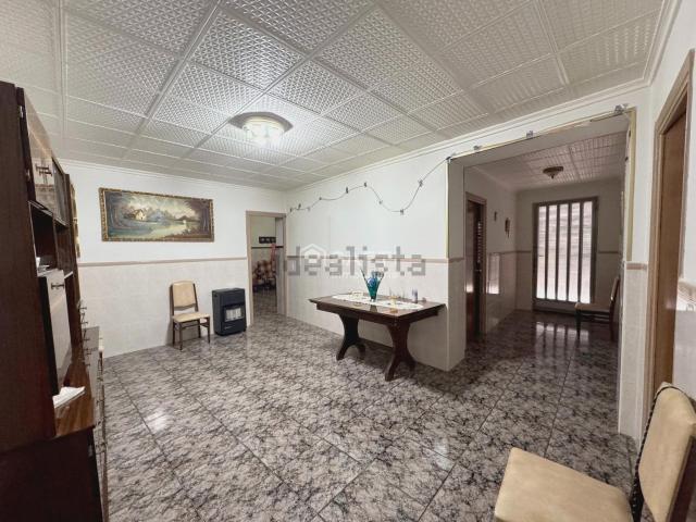 Chalet, Algueña