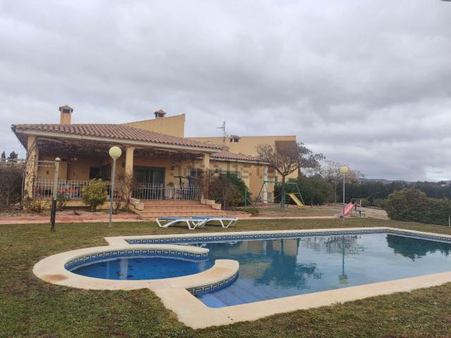 Chalet, Almansa