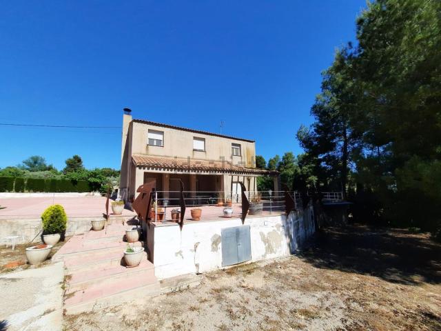 Chalet, Almansa