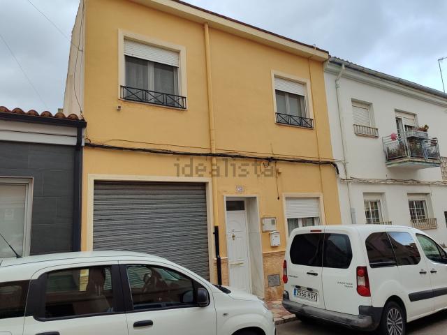Chalet, Almansa