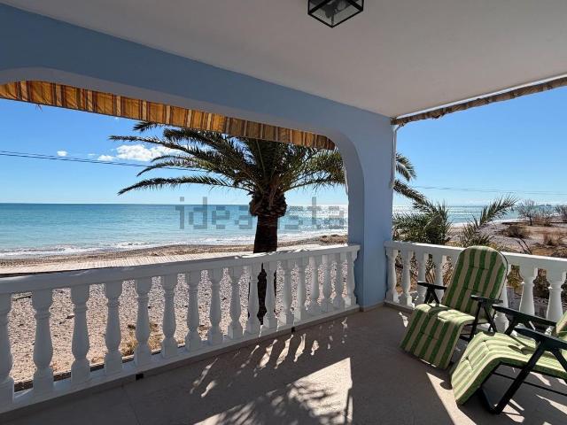 Chalet, Almenara