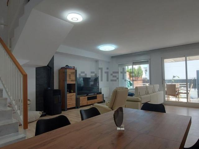 Chalet, Almenara