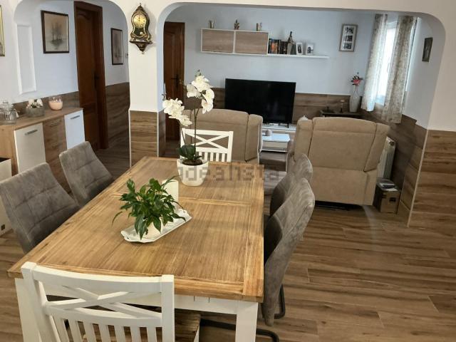 Chalet, Almenara