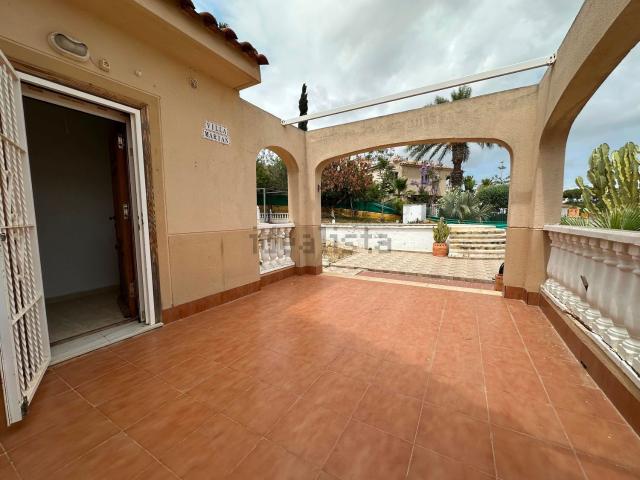 Chalet, Almoradí