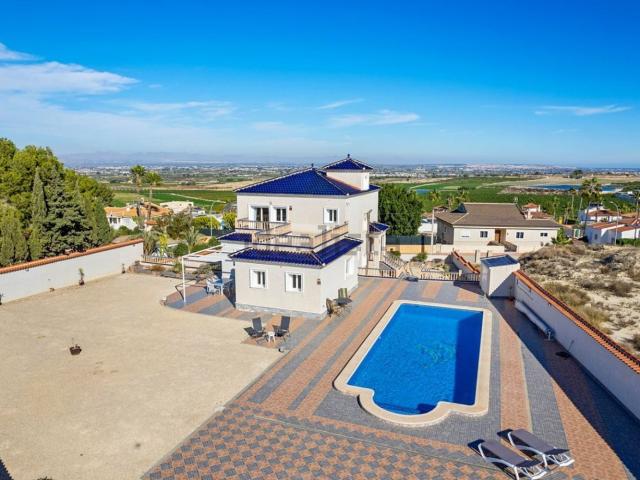 Chalet, Almoradí