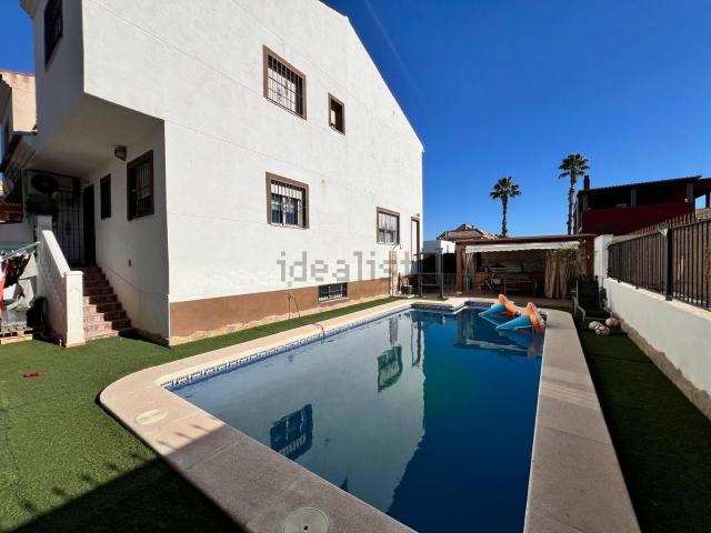 Chalet, Almoradí