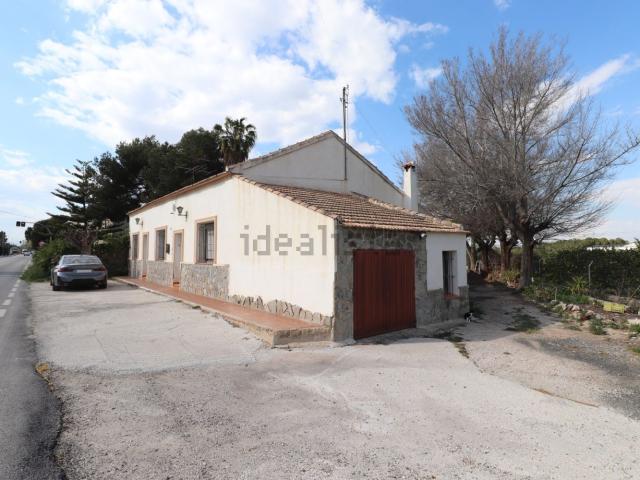 Chalet, Almoradí