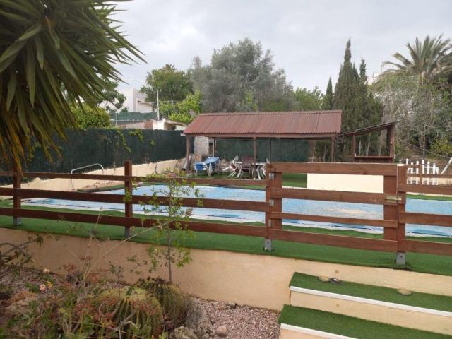 Chalet, Almoradí