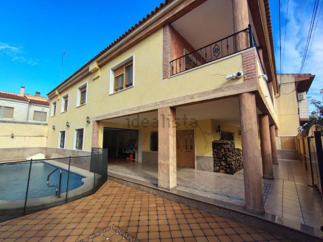 Chalet, Almoradí