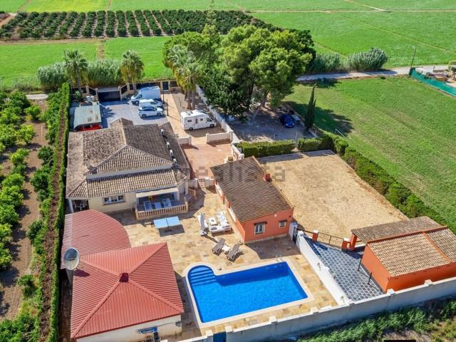 Chalet, Almoradí