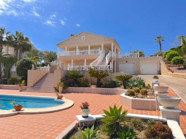 Chalet, Almoradí