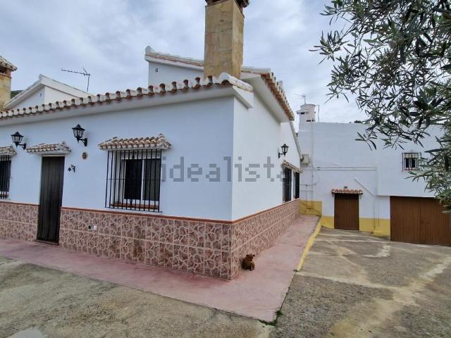 Chalet, Alora