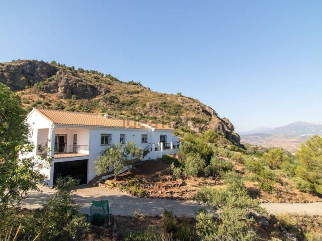 Chalet, Alora
