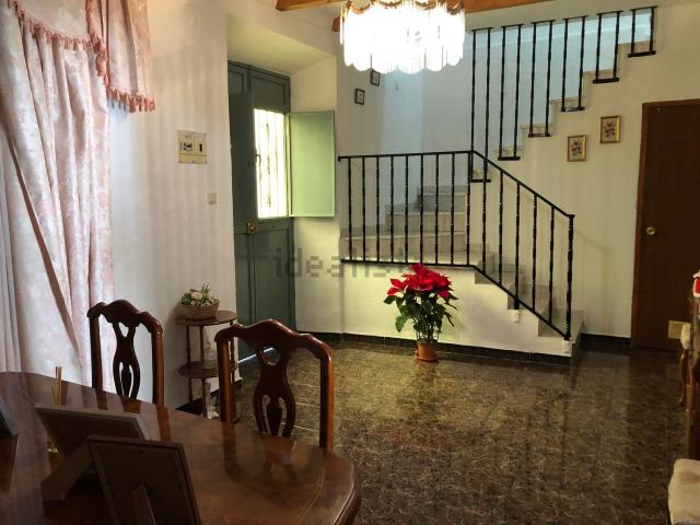 Chalet, Alora