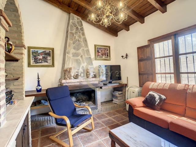 Chalet, Alora