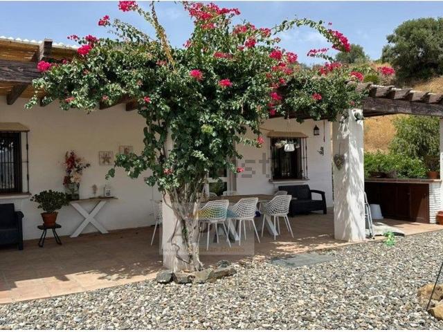 Chalet, Alora