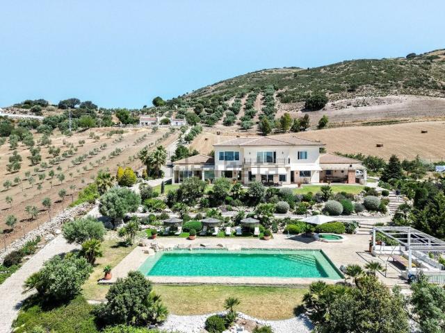 Chalet, Alora