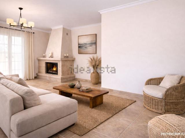 Chalet, Alora
