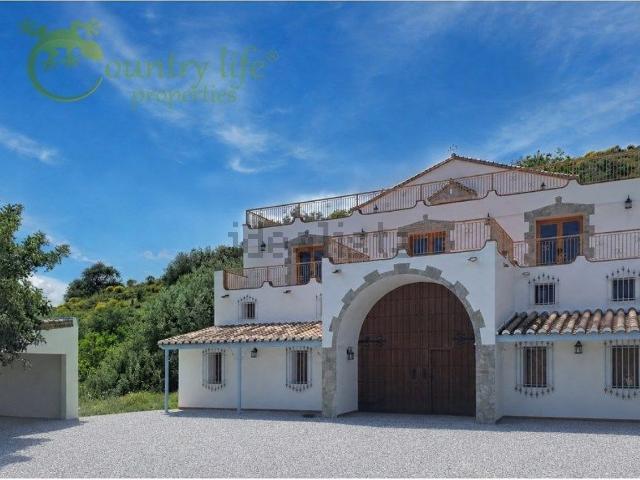 Chalet, Alora