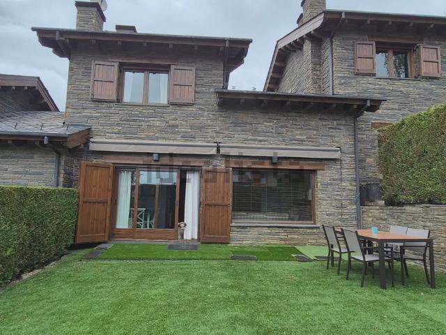 Chalet, Alp