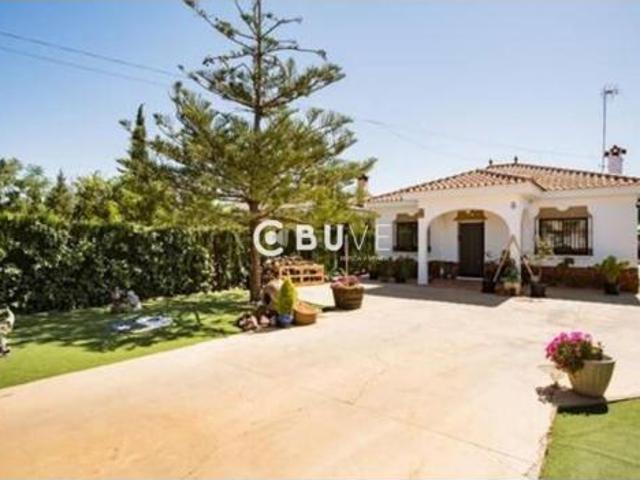 Chalet Alquiler Coria del Río, Carchena