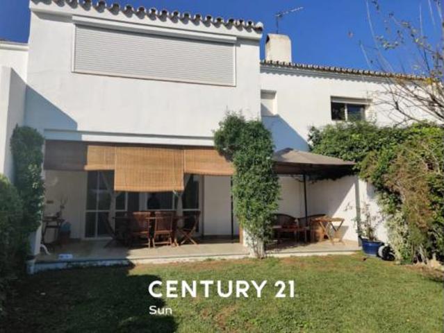 Chalet Alquiler Estepona, El Paraíso Atalaya Benamara