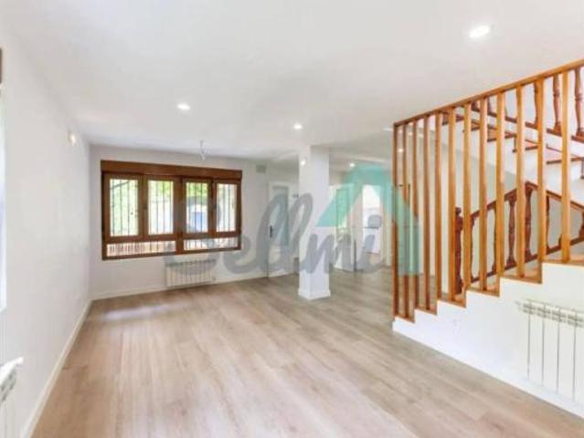 Chalet Alquiler Oviedo, Ciudad Naranco Vallobín
