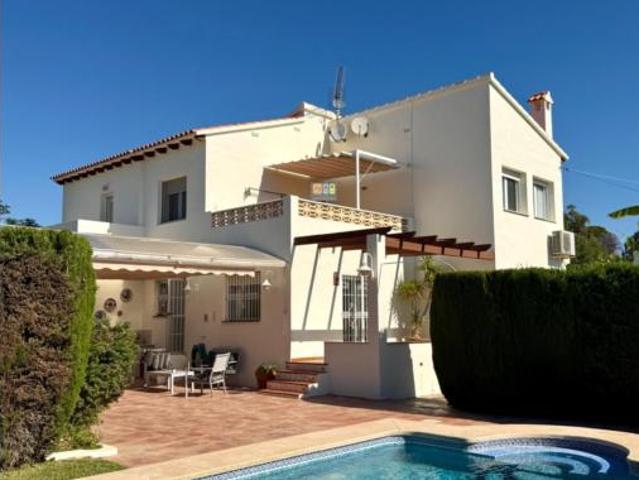 Chalet Alquiler L'Alfàs del Pi, Urbanizaciones