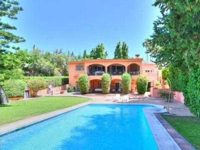 Chalet Alquiler San Roque, Núcleo