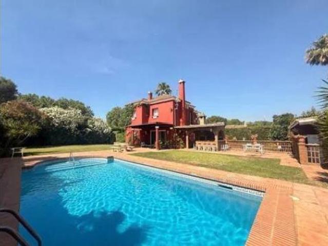 Chalet Alquiler San Roque, Núcleo